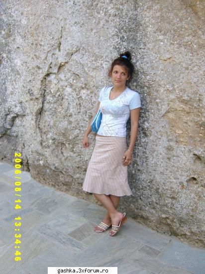 baby - ca o grecoaica sfanta .. cu paru strans in coc - ..:::Album Foto Useri:::..