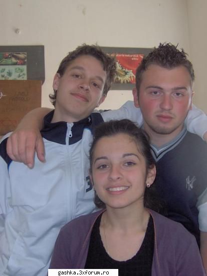 eu - bebe tot in dreapata mea :)) - ..:::Album Foto Useri:::..